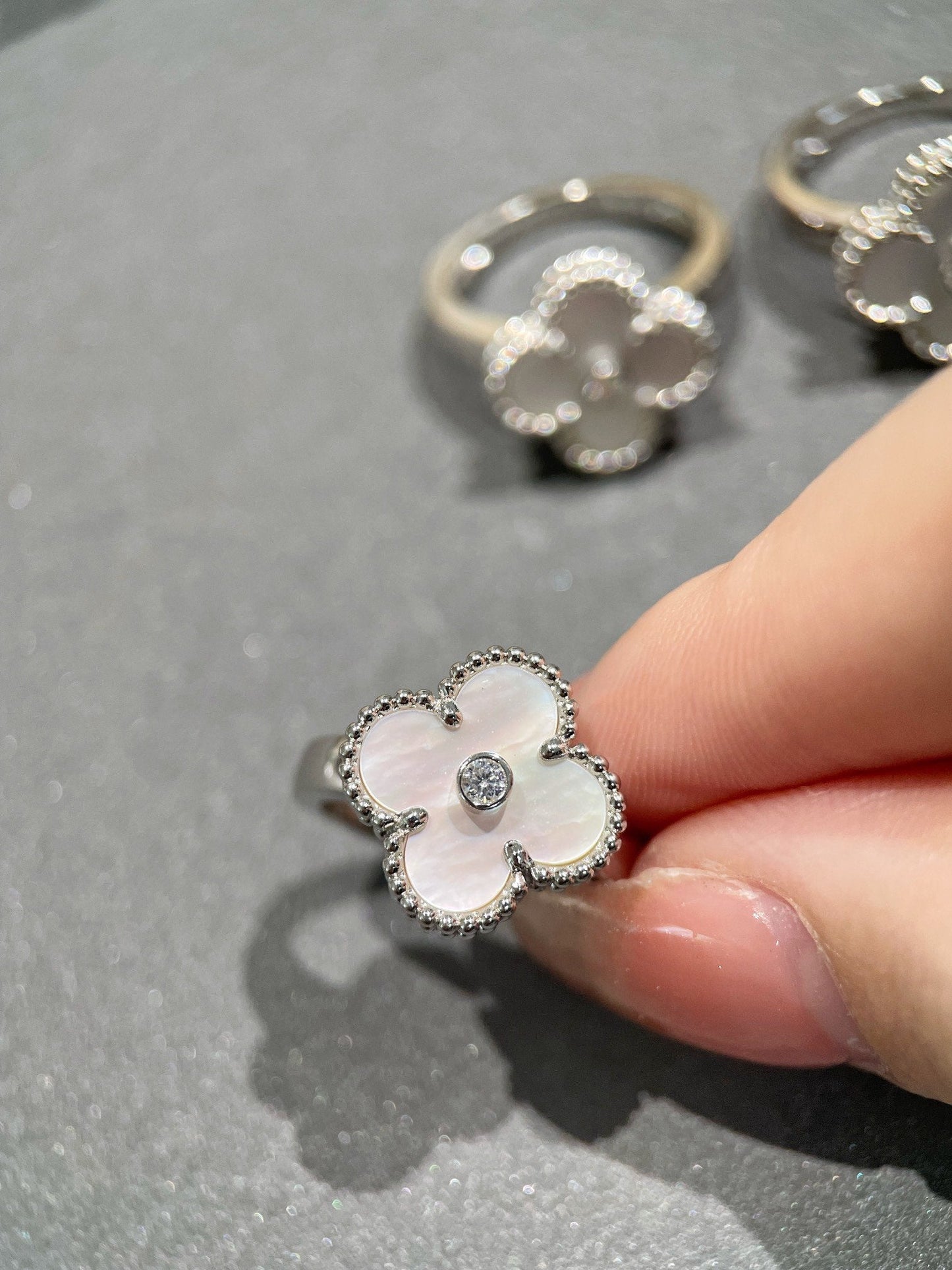 Pomuse CLOVER SILVER MOP DIAMOND RING