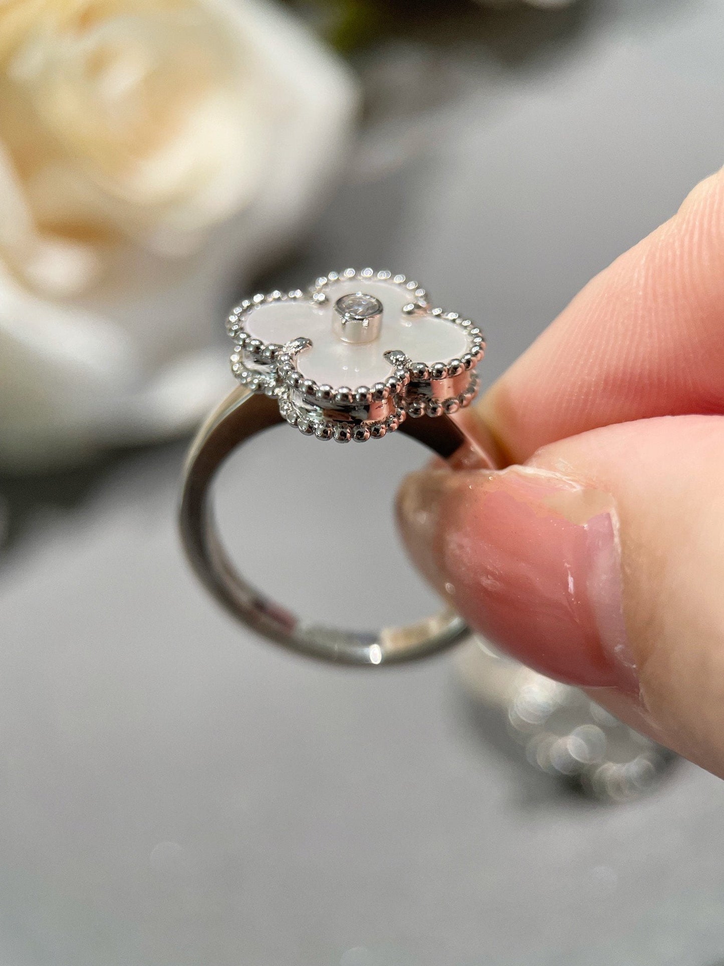 Pomuse CLOVER SILVER MOP DIAMOND RING