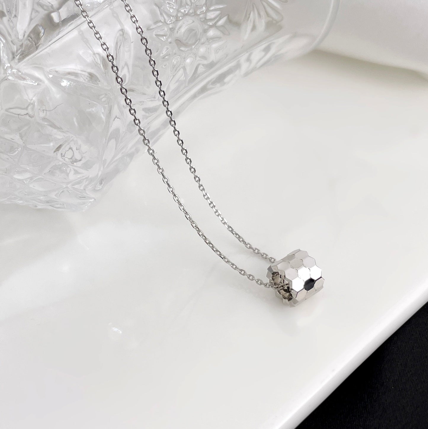 Pomuse BEE MINI NECKLACE