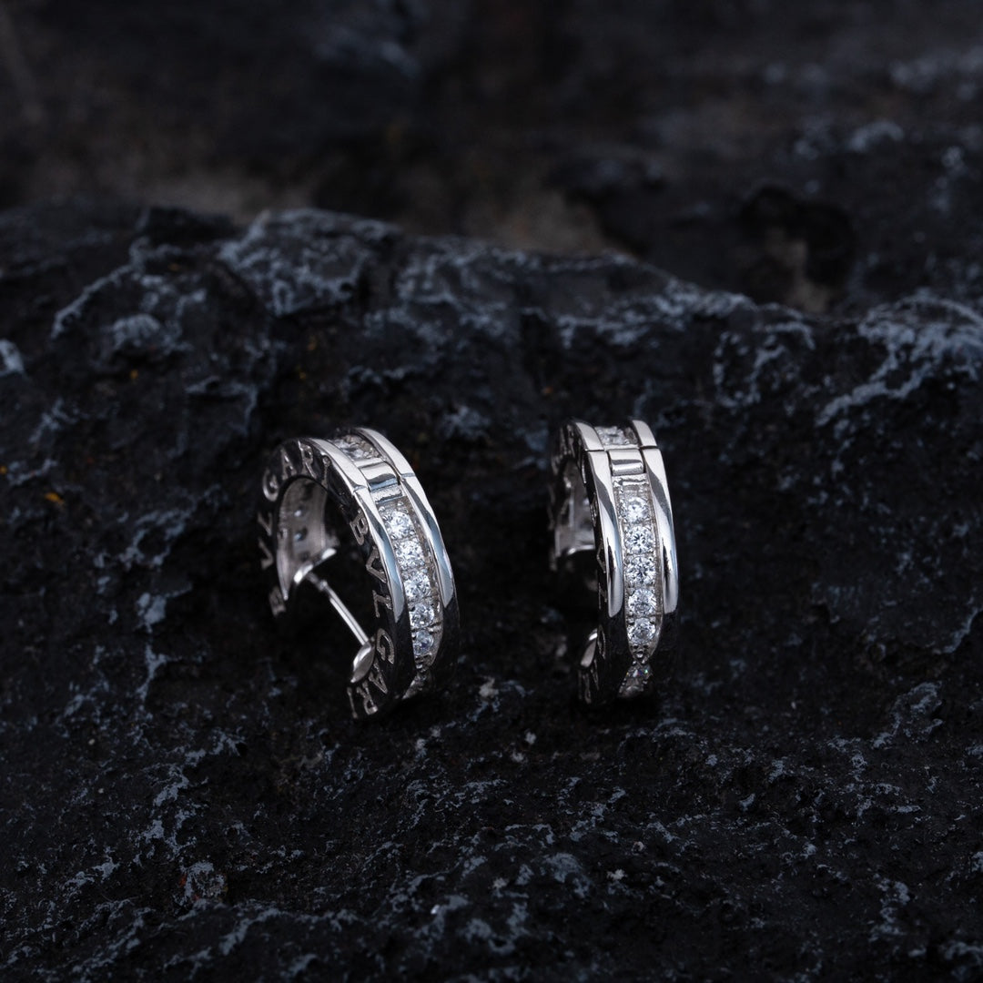 Pomuse ZERO 1 MINI SILVER DIAMOND EARRINGS