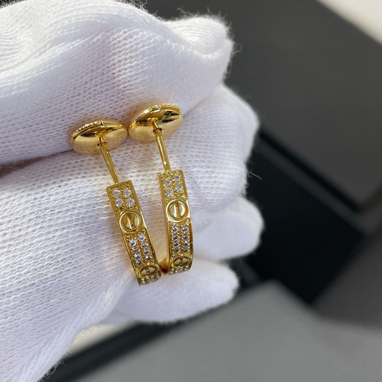 Pomuse LOVE DIAMOND GOLD HOOP EARRINGS