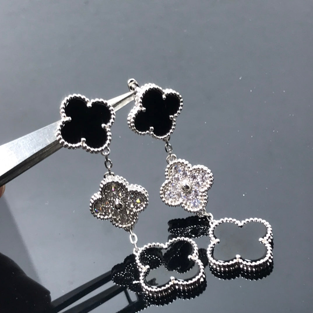 Pomuse CLOVER 3 MOTIF DIAMOND ONYX SILVER EARRINGS