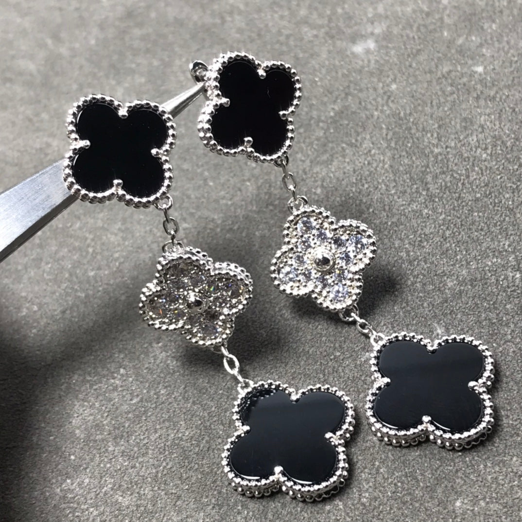 Pomuse CLOVER 3 MOTIF DIAMOND ONYX SILVER EARRINGS