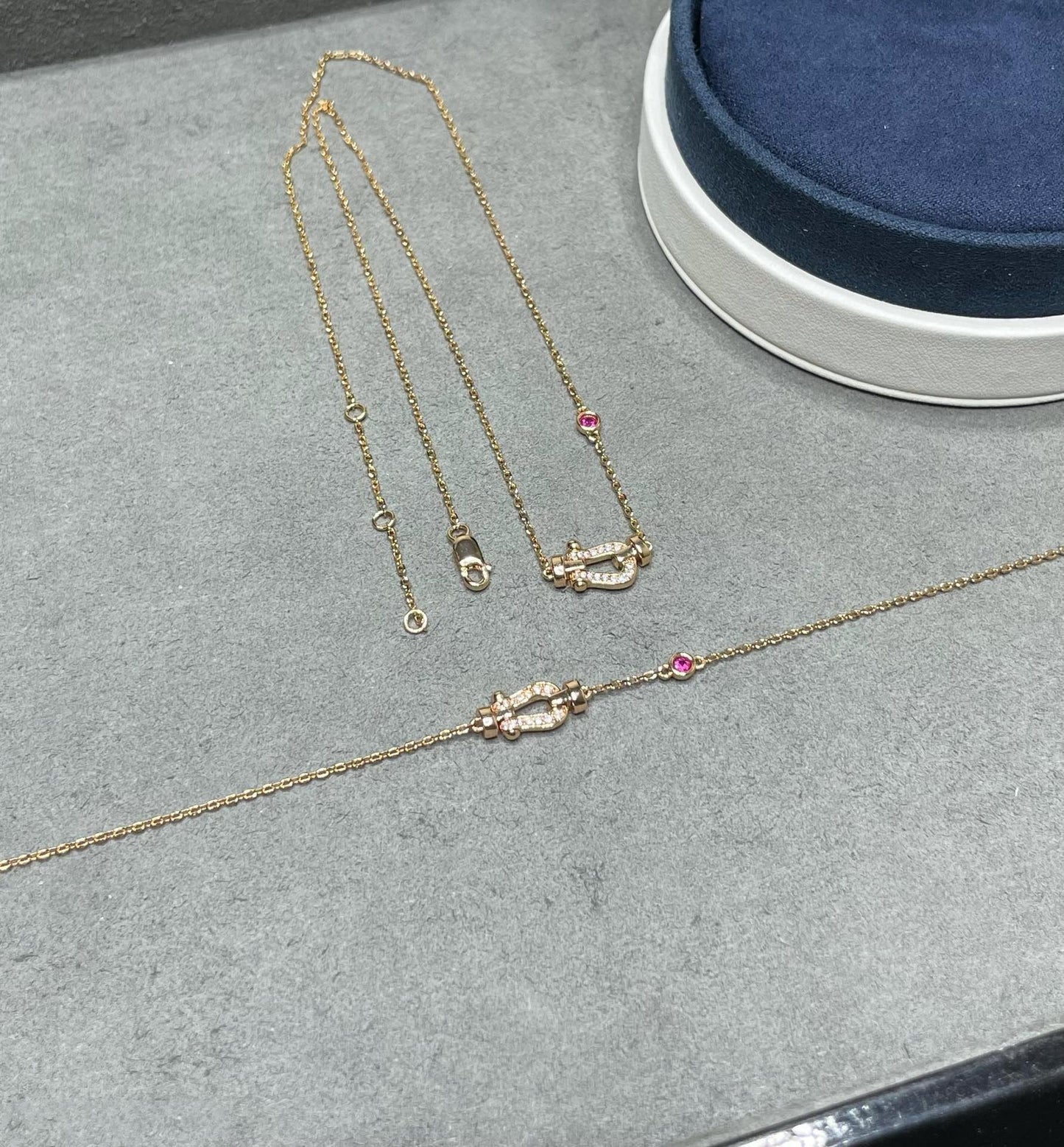 Pomuse FORCE 10 DIAMOND PINK GOLD NECKLACE
