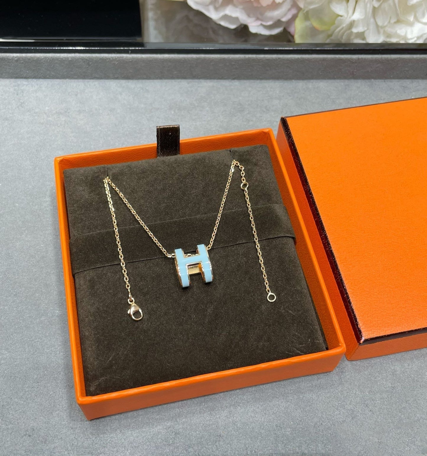 Pomuse POP H SKY BLUE NECKLACE