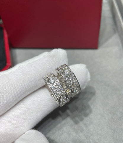 Pomuse LOVE 5.5MM DIAMOND PAVED EARRINGS