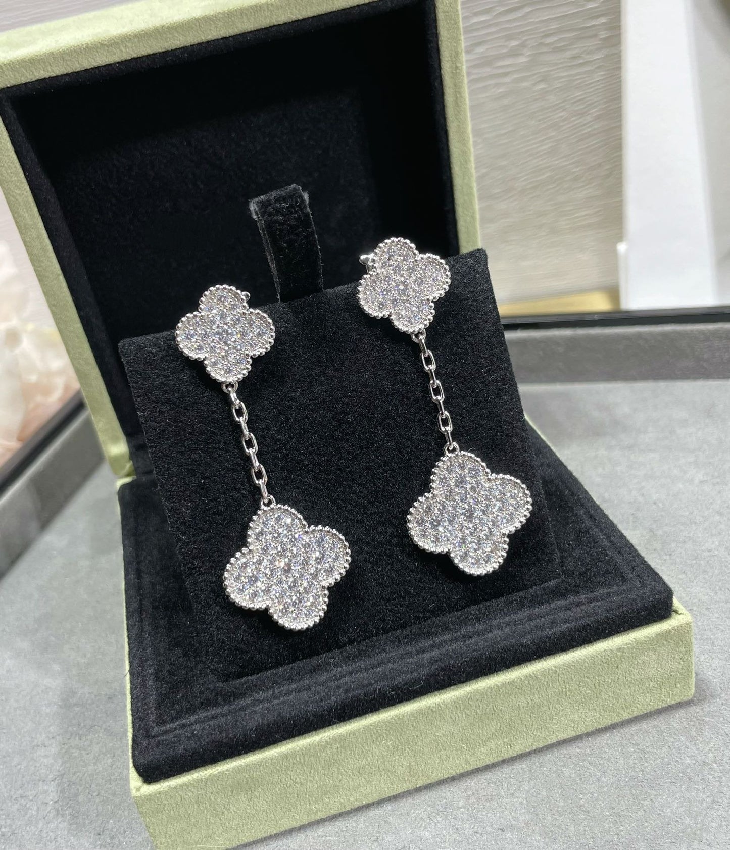 Pomuse CLOVER 2 MOTIFS DIAMOND PAVED SILVER EARRINGS