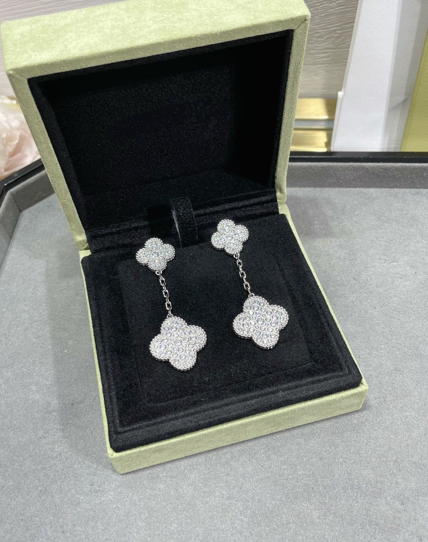Pomuse CLOVER 2 MOTIFS DIAMOND PAVED SILVER EARRINGS