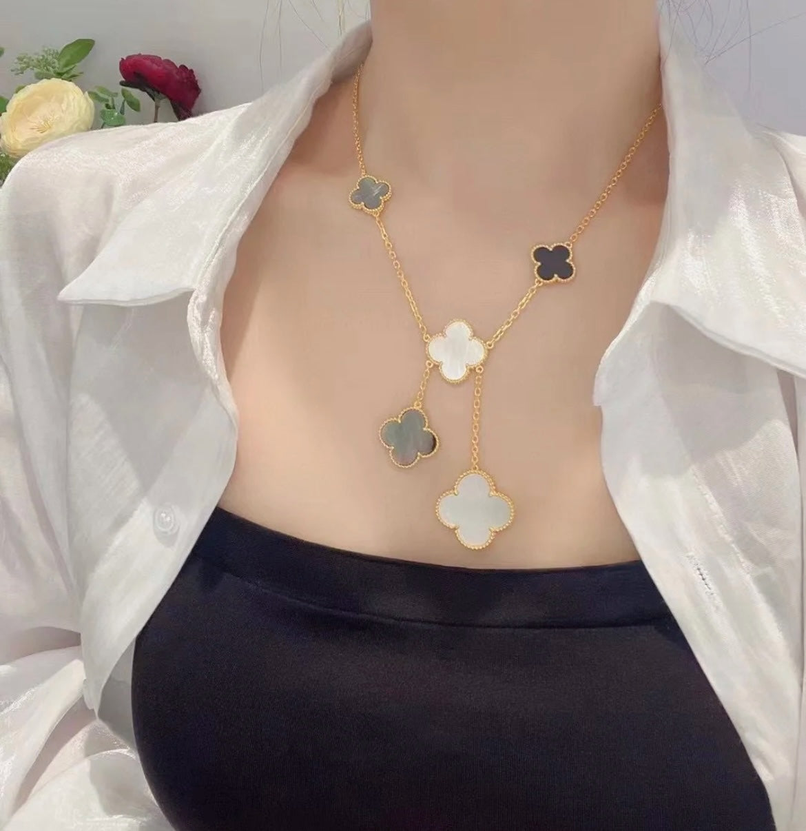Pomuse CLOVER 6 MOTIF MOP ONYX GOLD NECKLACE