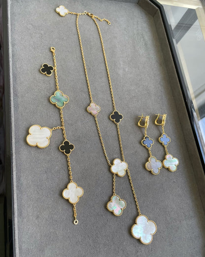 Pomuse CLOVER 3 MOTIF MOP ONYX DARK MOP PINK GOLD EARRINGS