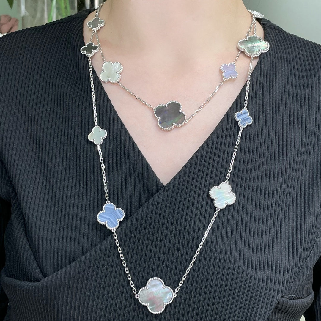 Pomuse CLOVER 16 MOTIF CHALCEDONY MOP SILVER NECKLACE