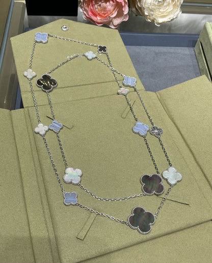 Pomuse CLOVER 16 MOTIF CHALCEDONY MOP SILVER NECKLACE
