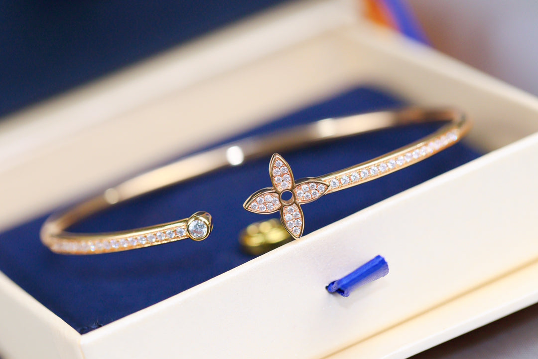 Pomuse IDYLLE PINK GOLD OPEN BRACELET DIAMOND PAVED