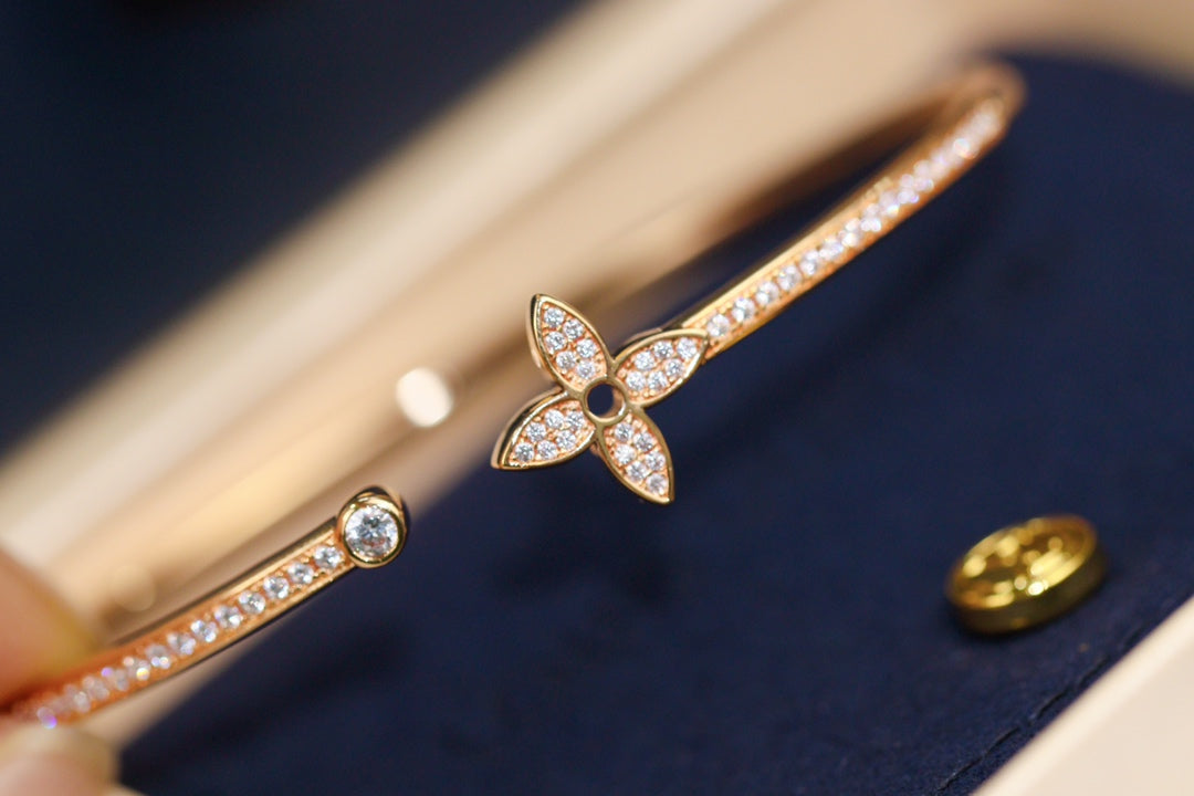 Pomuse IDYLLE PINK GOLD OPEN BRACELET DIAMOND PAVED