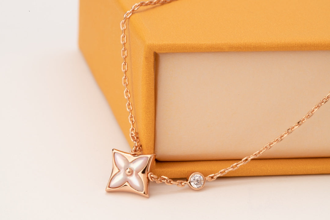 Pomuse STAR PINK MOP 1 DIAMOND PINK GOLD NECKLACE