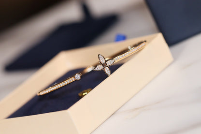Pomuse IDYLLE GOLD OPEN BRACELET DIAMOND PAVED