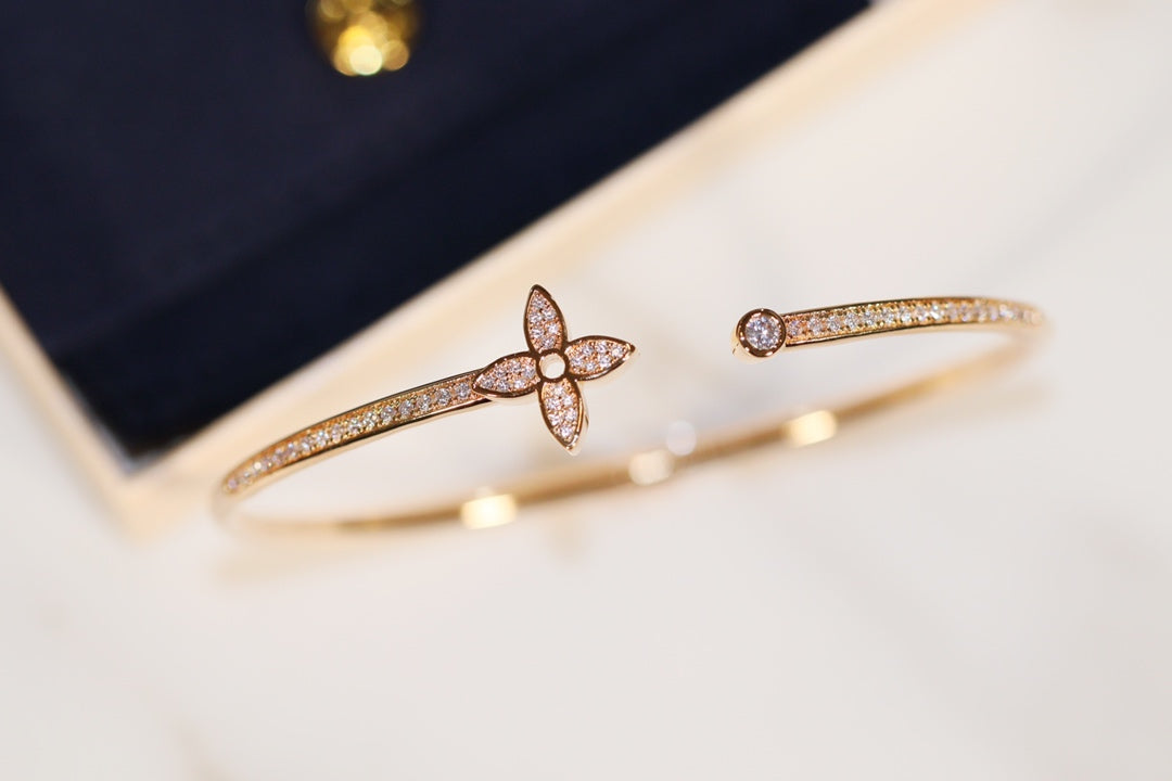 Pomuse IDYLLE GOLD OPEN BRACELET DIAMOND PAVED