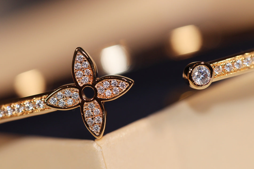 Pomuse IDYLLE GOLD OPEN BRACELET DIAMOND PAVED