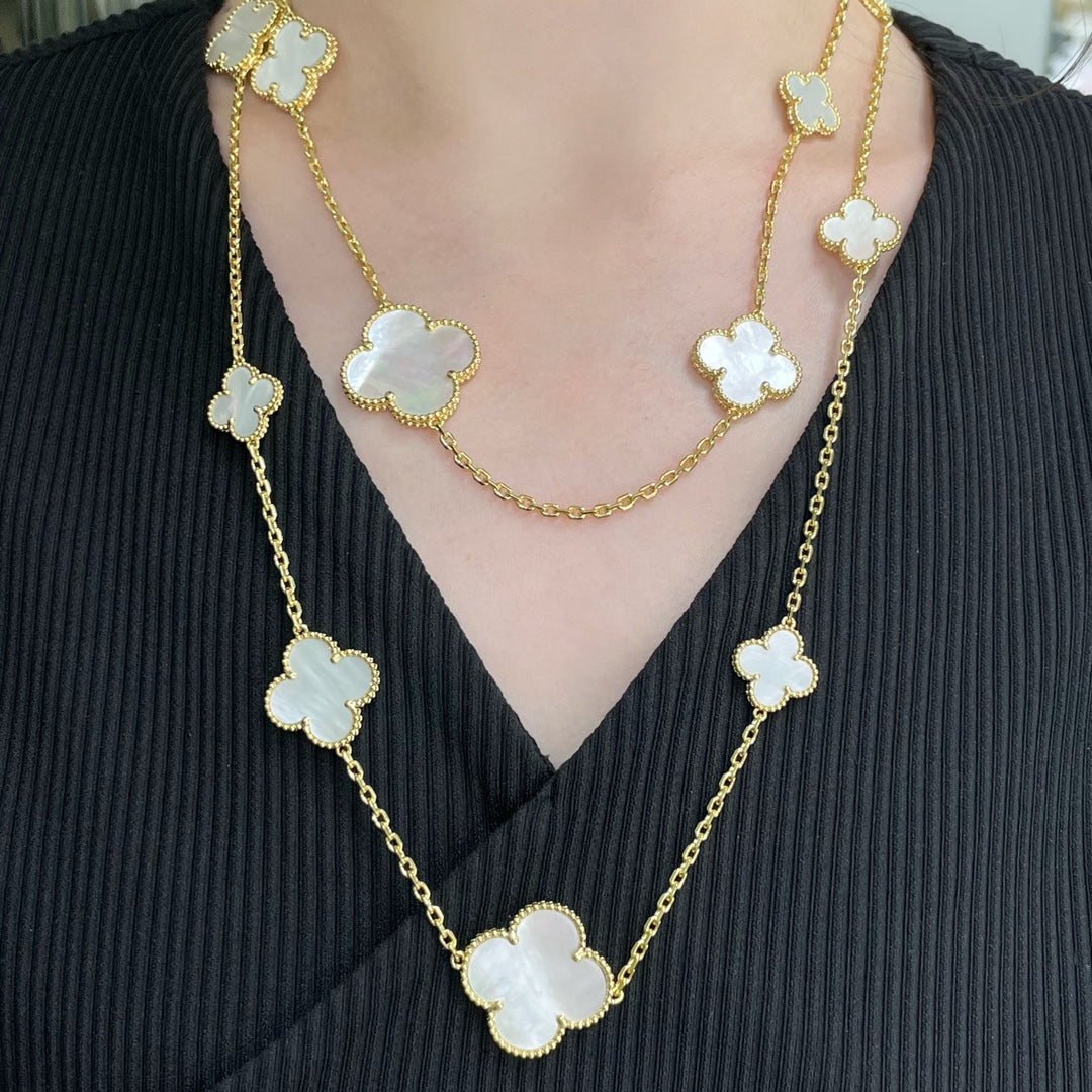 Pomuse CLOVER 16 MOTIF WHITE MOP GOLD NECKLACE