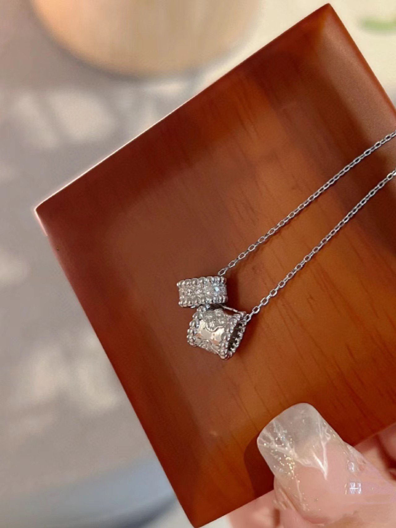 Pomuse PERLEE DOUBLE PENDANT SILVER DIAMOND NECKLACE