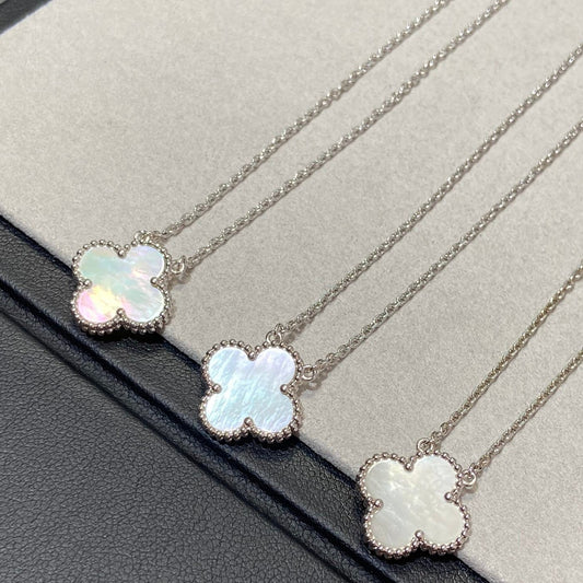 Pomuse CLOVER MEDIUM SILVER WHITE MOP NECKLACE