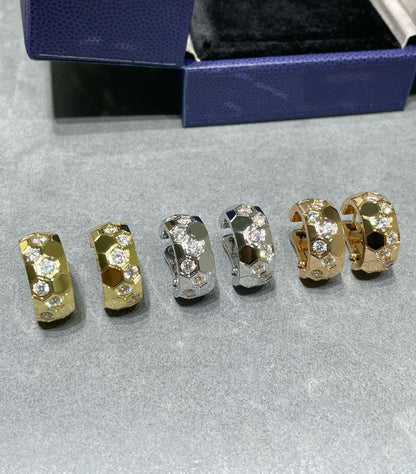 Pomuse BEE LOVE DIAMOND HOOP EARRINGS