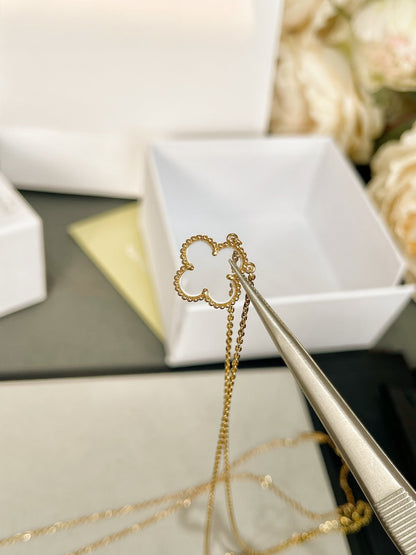 Pomuse CLOVER ROCK CRYSTAL ROSE GOLD NECKLACE