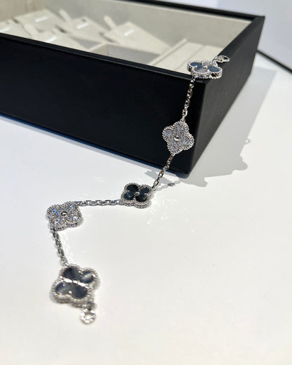 Pomuse CLOVER 5 MOTIF SILVER DIAMOND BRACELET
