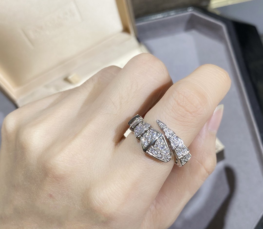 Pomuse SERPENTI LARGE RING SILVER DIAMOND PAVED