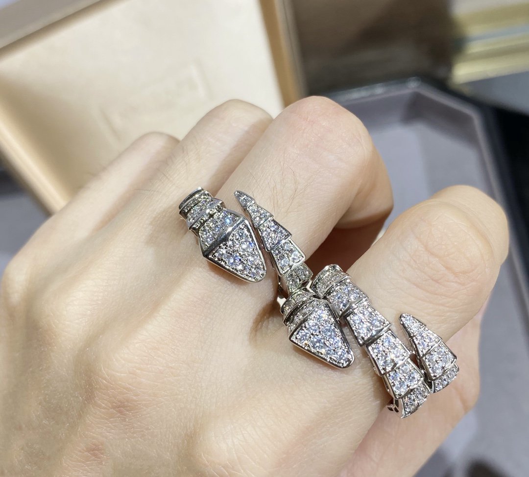 Pomuse SERPENTI LARGE RING SILVER DIAMOND PAVED