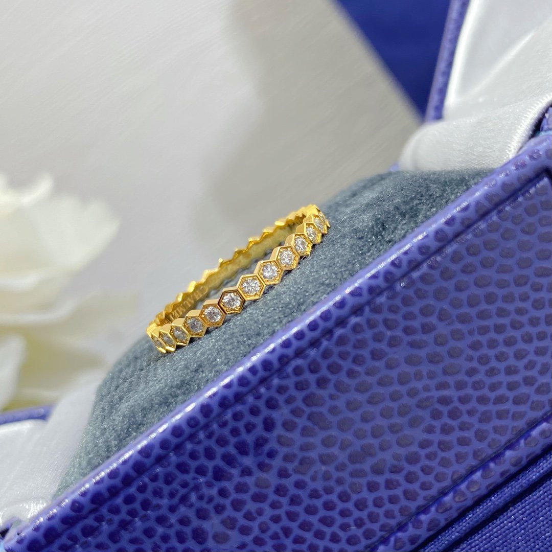 Pomuse BEE LOVE DIAMOND PAVED SMALL RING