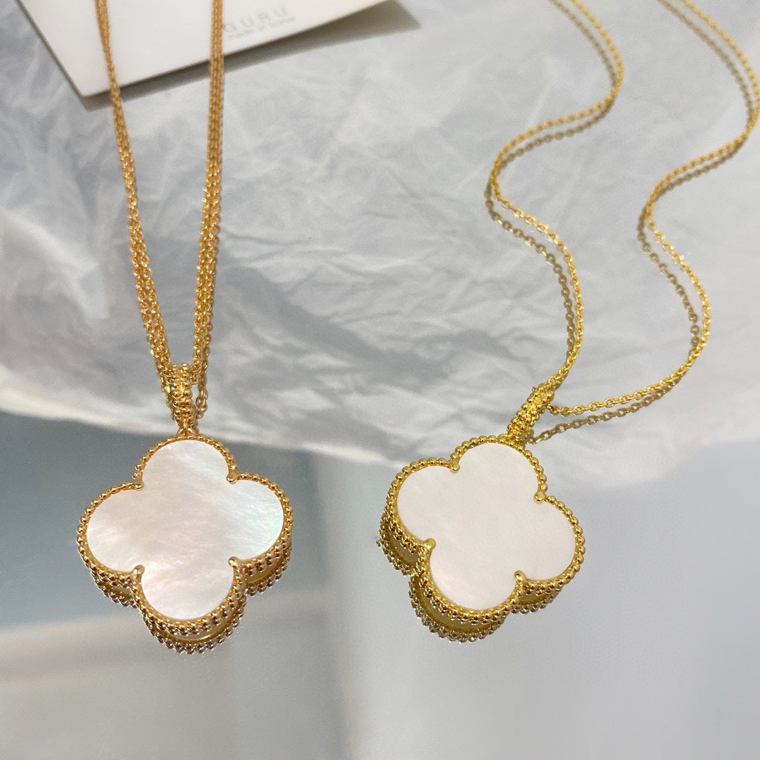 Pomuse CLOVER 25MM MOP LARGE PENDANT NECKLACE