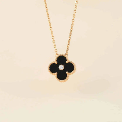 Pomuse CLOVER 15MM DIAMOND ONYX NECKLACE