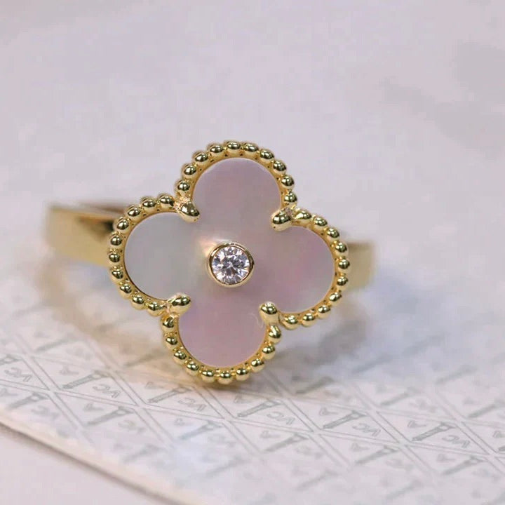 Pomuse CLOVER PINK MOP RING GOLD DIAMOND
