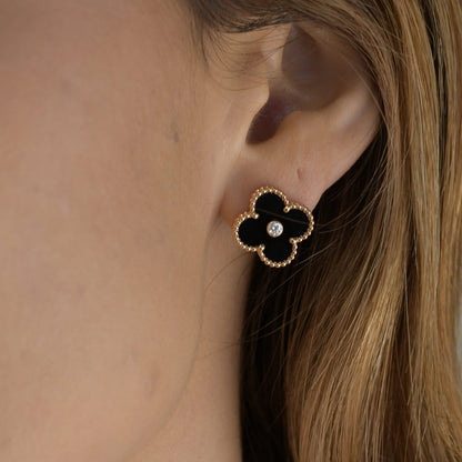 Pomuse CLOVER MEDIUM 1 MOTIFS ONYX DIAMOND EARRINGS
