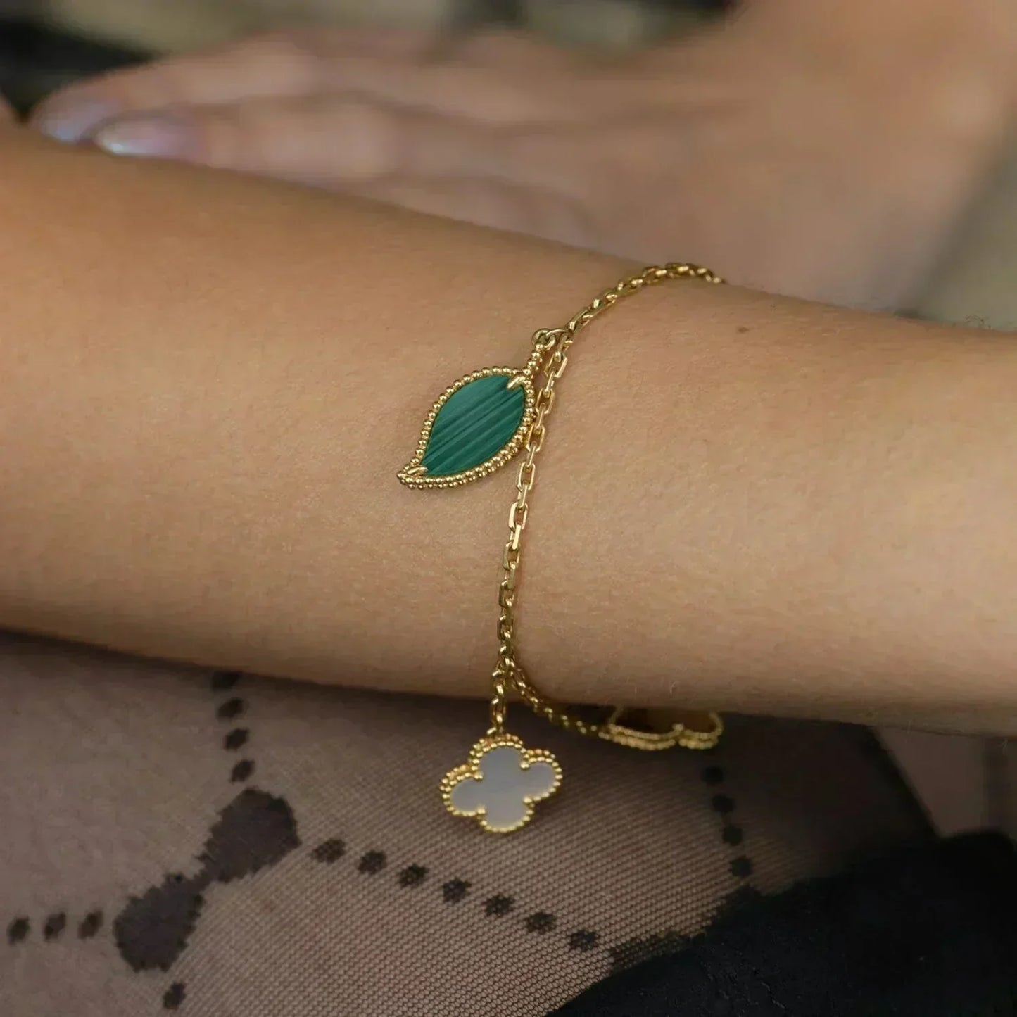 Pomuse LUCKY SPRING 5 MOTIF GOLD BRACELET