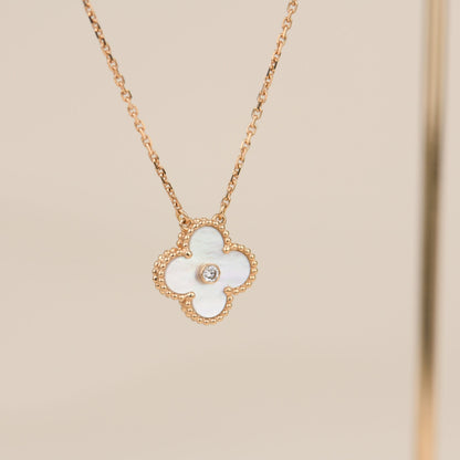 Pomuse CLOVER 15MM DIAMOND WHITE FRITILLARIA NECKLACE