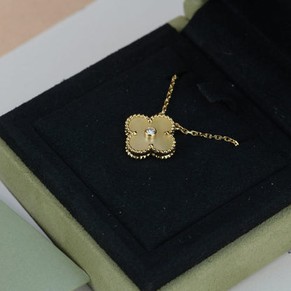 Pomuse CLOVER 15MM DIAMOND GOLD MOTHER OF PEARL NECKLACE