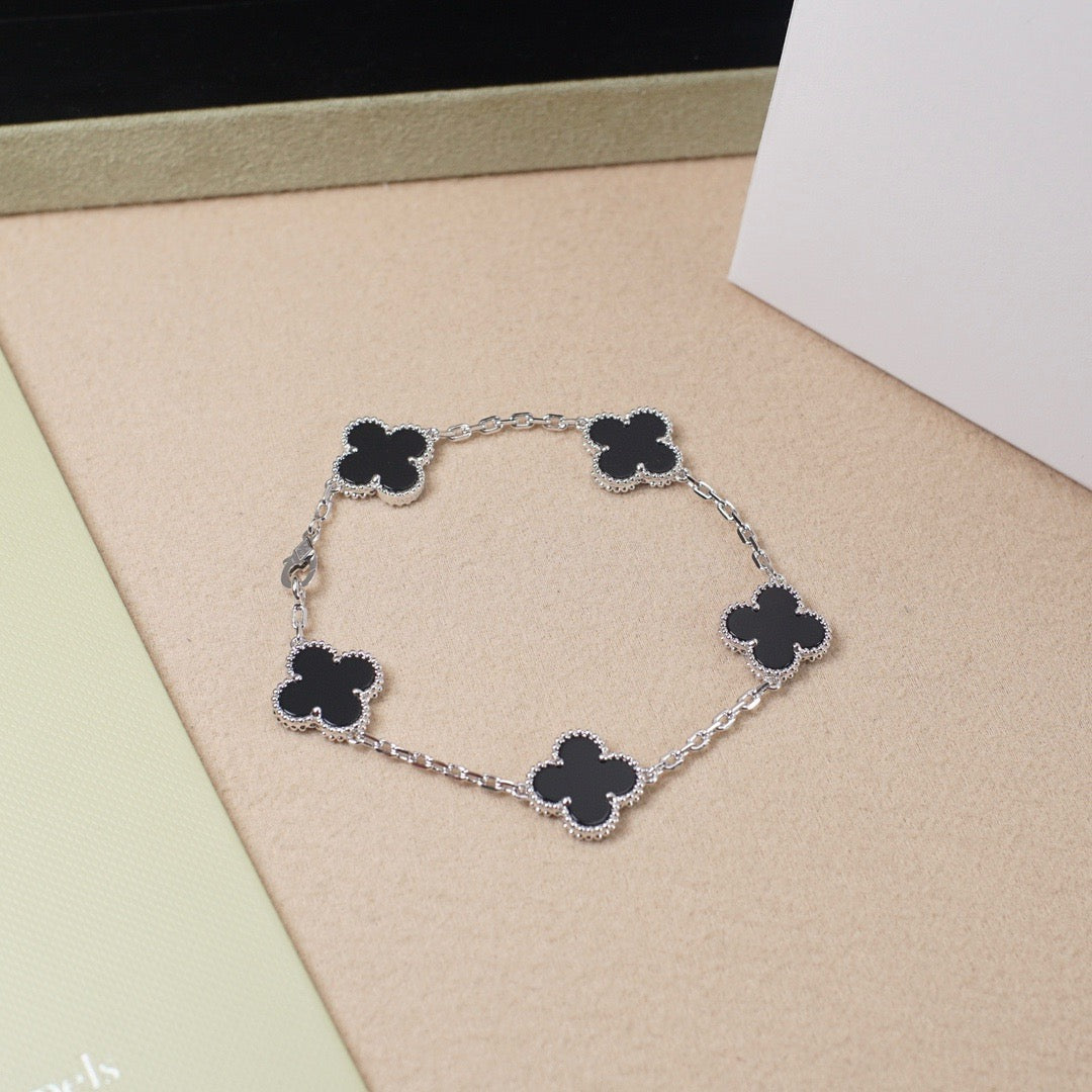 Pomuse CLOVER 5 MOTIF ONYXS  BRACELET SILVER