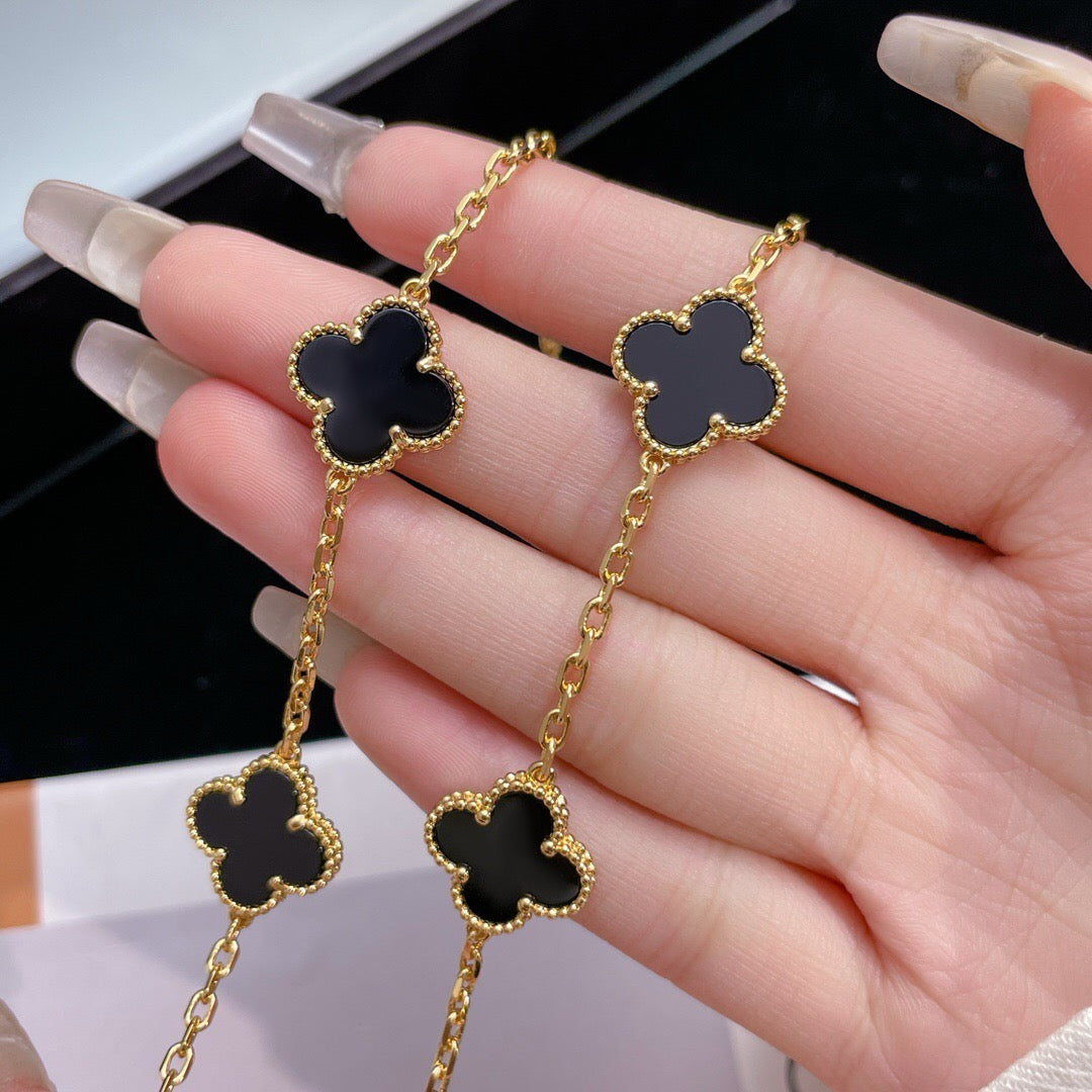 Pomuse CLOVER 10 MOTIFS ONYX NECKLACE