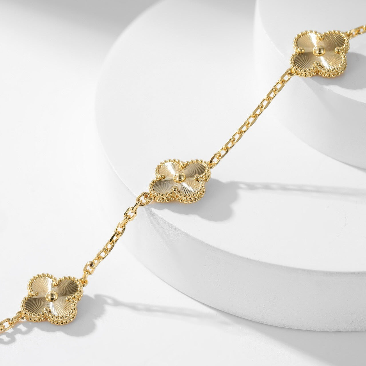 Pomuse CLOVER 10 MOTIFS LASER NECKLACE