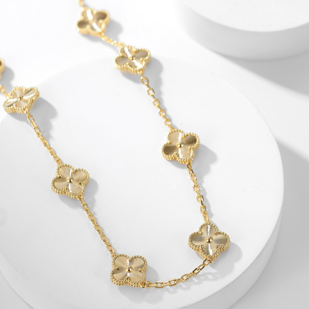 Pomuse CLOVER 10 MOTIFS LASER NECKLACE