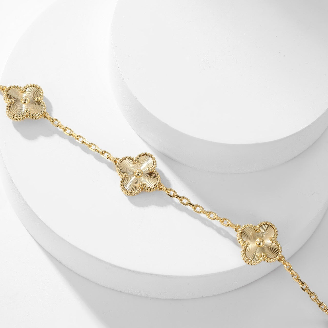 Pomuse CLOVER 10 MOTIFS LASER NECKLACE