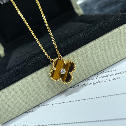 Pomuse CLOVER 15MM DIAMOND AND YELLOW TIGER'S EYE AGATE NECKLACE