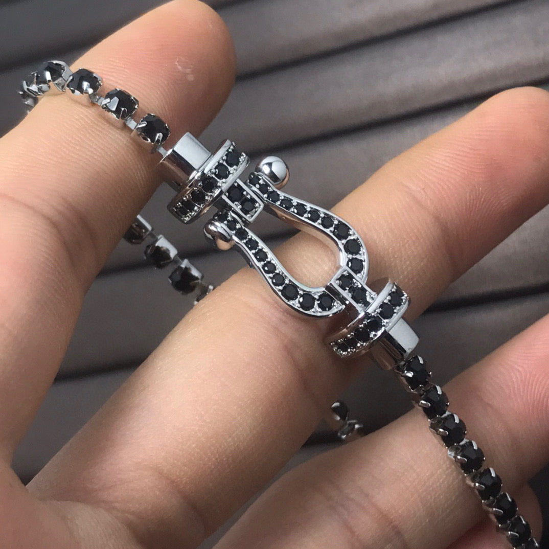 Pomuse FORCE  LARGE HORSESHOE FULL DIAMOND TENNIS BRACELET