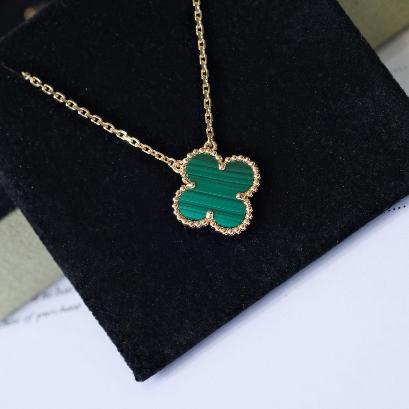 Pomuse CLOVER 15MM MALACHITE SINGLE FLOWER  NECKLACE