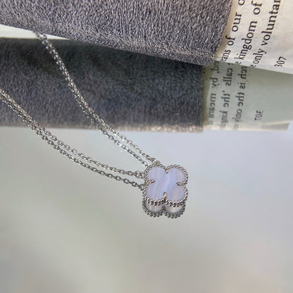 Pomuse Halskette mit Kleeblatt, 15 mm, blauer Chalzedon, Silber