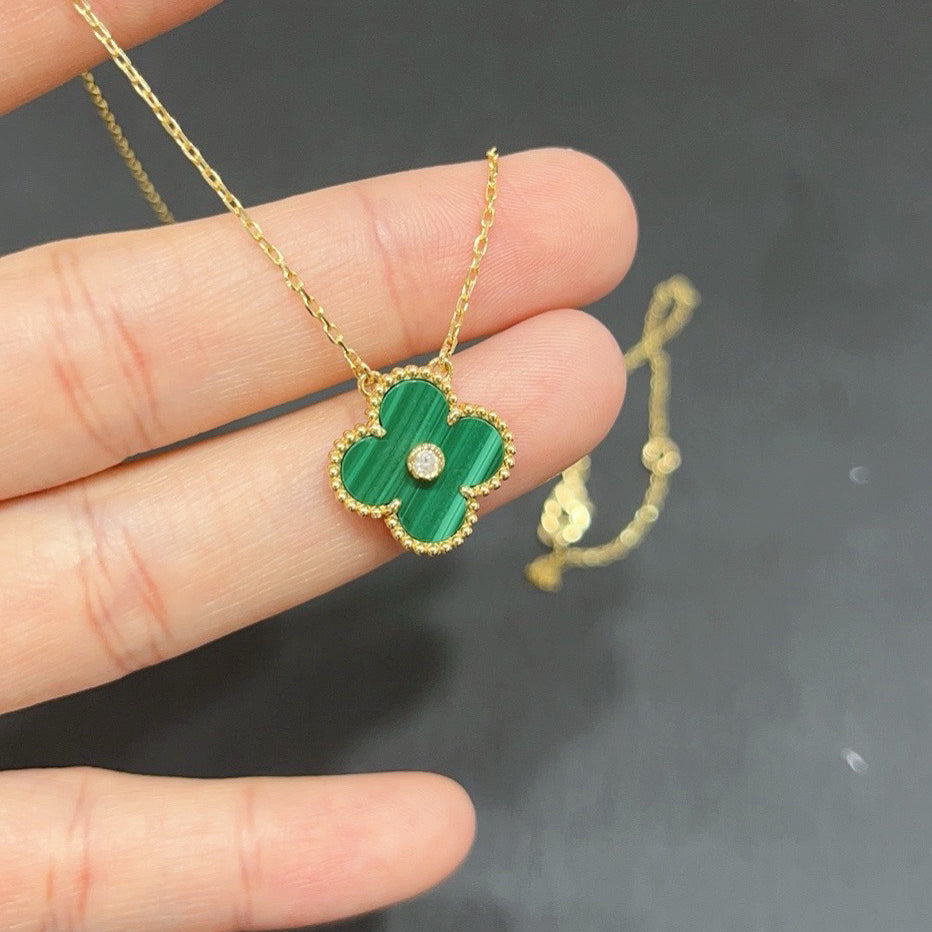 Pomuse CLOVER 15MM DIAMOND TURQUOISE NECKLACE