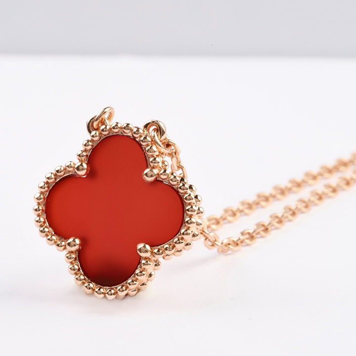 Pomuse CLOVER 15MM CARNELIAN SINGLE FLOWER NECKLACE