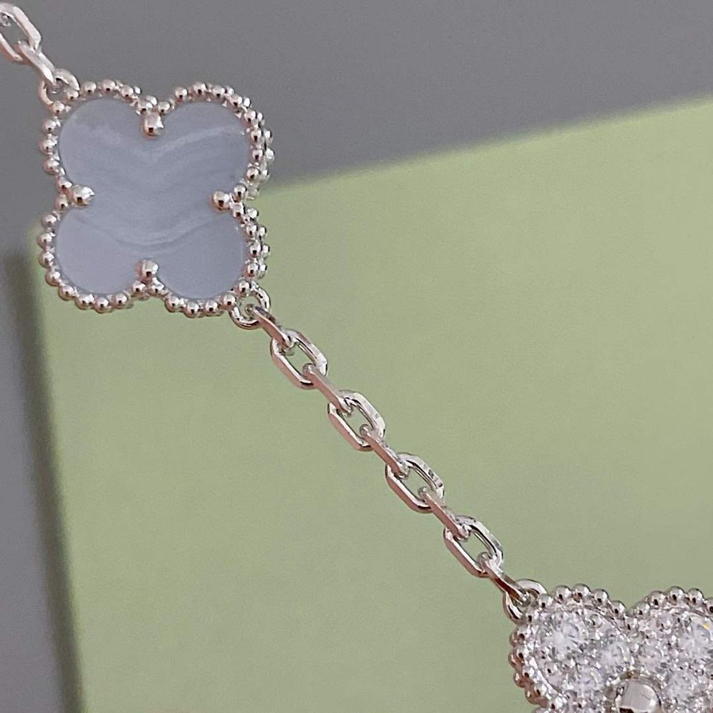 Pomuse CLOVER  5 MOTIF DIAMOND PURPLE CHALCEDONY BRACELET SILVER